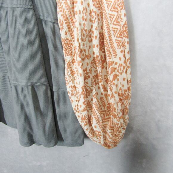 Gimmick Top Womens Medium Gray Boho Peasant Long Sleeve Lace Up Tiered Pattern - Picture 3 of 9